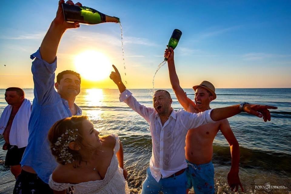 Wave 2 Mamaia Prima Linie Vedere La Mare 120Mp Năvodari Екстериор снимка